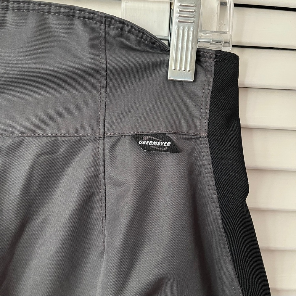 Obermeyer Ridgeline gray and black ski pants size 4 ladies, zipper at ankles. - Picture 7 of 9
